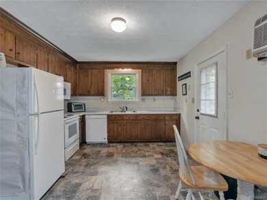 2616 Mountain View Rd, Powhatan, VA 23139 - photo 7