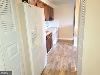 19601 Gunners Branch Rd unit F, Germantown, MD 20876 - photo 6