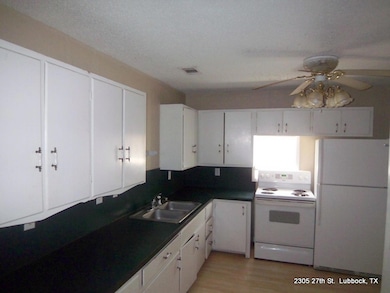 2305 27th St unit Front, Lubbock, TX 79411 - photo 3