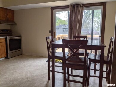 1103 N Pioneer St, Davenport, IA 52804 - photo 3