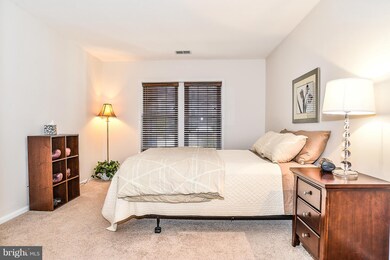 12892 Grays Pointe Rd unit A, Fairfax, VA 22033 - photo 6