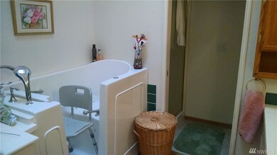 1953 Lake Whatcom Blvd unit 5A, Bellingham, WA 98229 - photo 5