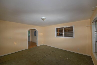 Interior (1 of 1)