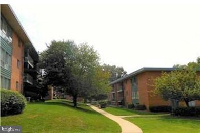 3702 N Rosser St unit 201, Alexandria, VA 22311 - photo 3