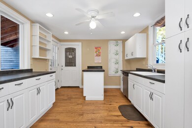 9 Maple Ave Kennebunk ME 04043-large-013