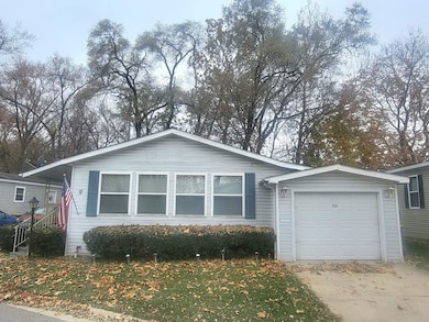 240 Parkwood Rd unit 41, Elgin, IL 60123 - photo 2