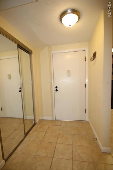 1400 Heritage Landing #106 Landing unit 106, Saint Charles, MO 63303 - photo 2