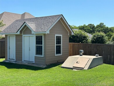 1702 Warwick Cir, Ardmore, OK 73401 - photo 6