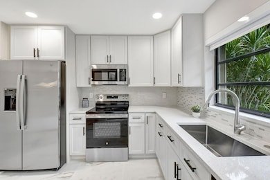 4724 Greentree Cir unit B, Boynton Beach, FL 33436 - photo 2