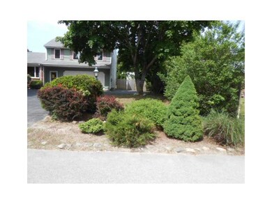 16 Sprague St, Greenville, RI 02828 - photo 3
