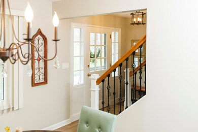 05 - Front Foyer