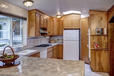 811 Edmonds St, Edmonds, WA 98020 - photo 6