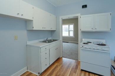 904 West St-106