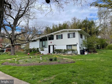 6207 Holmes Run Pkwy, Alexandria, VA 22311 - photo 6