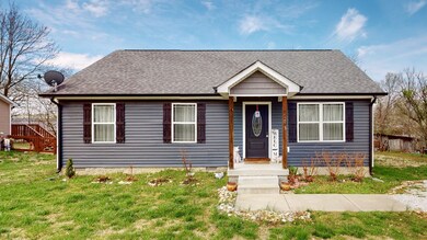 208 Hardin Ave, Dickson, TN 37055 - photo 3