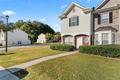 View of front of home featuring a front yard