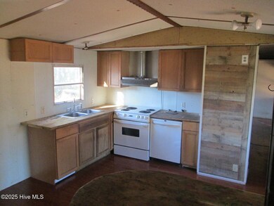 4159 9th St SE, Southport, NC 28461 - photo 7