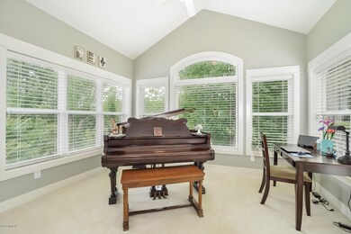 2544 Summit Ridge Dr NE unit 39, Grand Rapids, MI 49505 - photo 6