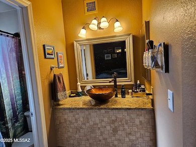 8300 North Firethorn Avenue, Tucson, AZ