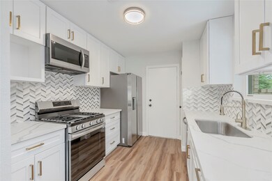 7719 Woodsman Trail, Houston, TX 77040 - photo 5