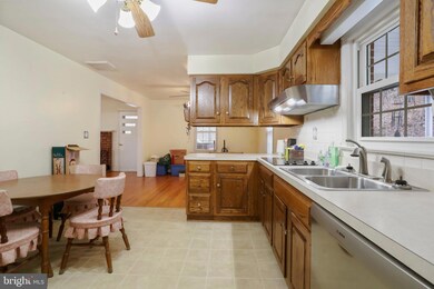 3351 Stonewall Jackson Hwy, Bentonville, VA 22610 - photo 3