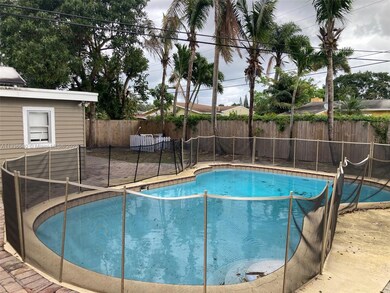 2348 Par Rd, West Palm Beach, FL 33409 - photo 2