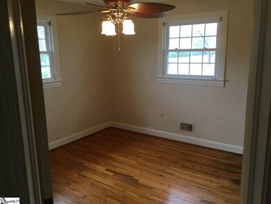 111 Ivy Dr, Simpsonville, SC 29680 - photo 7