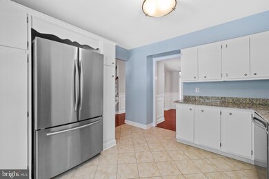 27 Inverin Cir, Lutherville Timonium, MD 21093 - photo 7