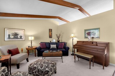 5-web-or-mls-2061-sharbot-dr