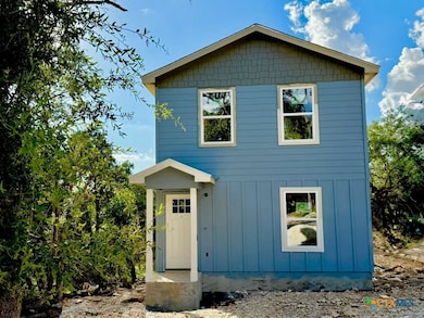 687 Burr Oak Ln, Canyon Lake, TX 78133 - photo 2