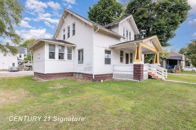 805 S Douglas unit 805 1/2 Douglas, Mount Pleasant, MI 48858 - photo 2