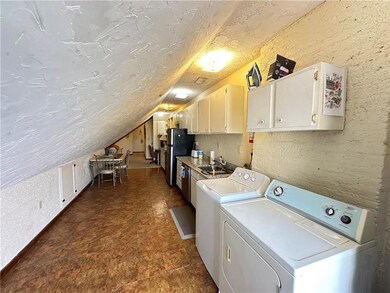 Entry/Kitchen