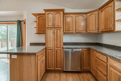 4295StonewoodWay_0003
