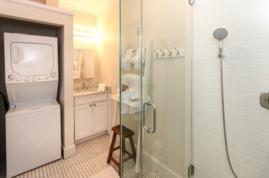 68 Winter-Bathroom2-5