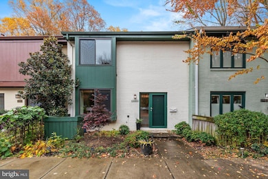 2057 Golf Course Dr, Reston, VA 20191 - photo 3