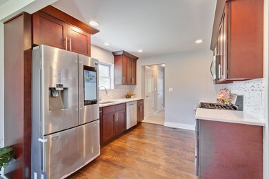 661 N Kenilworth Ave, Elmhurst, IL 60126 - photo 7