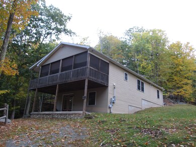 136 E Shore Dr, Hawley, PA 18428 - photo 2