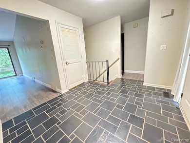 3152 Lindenwood Dr unit 150, Dearborn, MI 48120 - photo 6