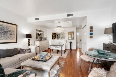 6104N28thst008