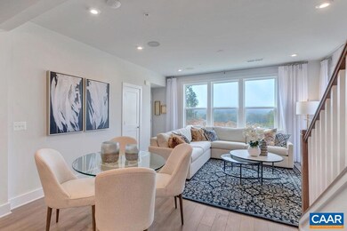 816 Wesley Ln unit A, Charlottesville, VA 22911 - photo 4