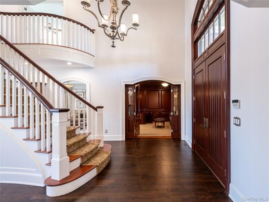 27 True Harbour Way, West Islip, NY 11795 - photo 6