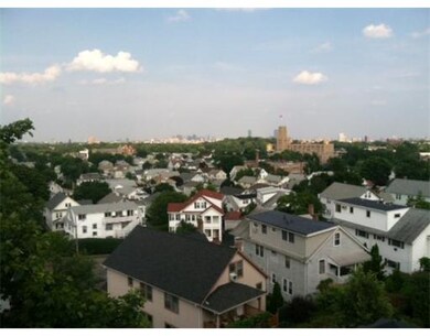 24 Hillcrest Cir unit top, Watertown, MA 02472 - photo 4