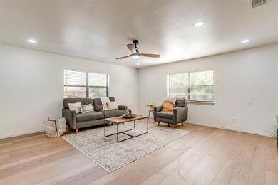 302 Prairie Ave, Cleburne, TX 76033 - photo 6