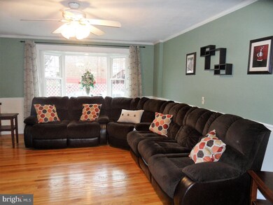 2891 Tremont St, Philadelphia, PA 19136 - photo 4