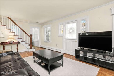 18 Suburban Ave Cos Cob CT-small-004-023