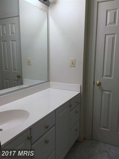 12233 Fairfield Hse Dr unit 206B, Fairfax, VA 22033 - photo 7