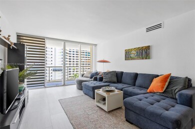 5600 Collins Ave unit 8Y, Miami Beach, FL 33140 - photo 3