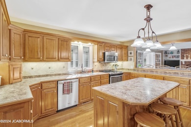 1817 Tanner Bridge Rd, Jefferson City, M