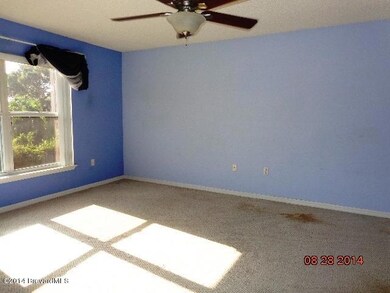 Baroney Bed1