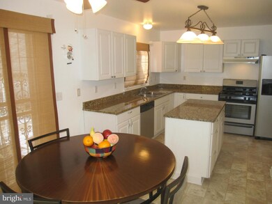 406 Magnolia Ridge Dr, Joppa, MD 21085 - photo 3